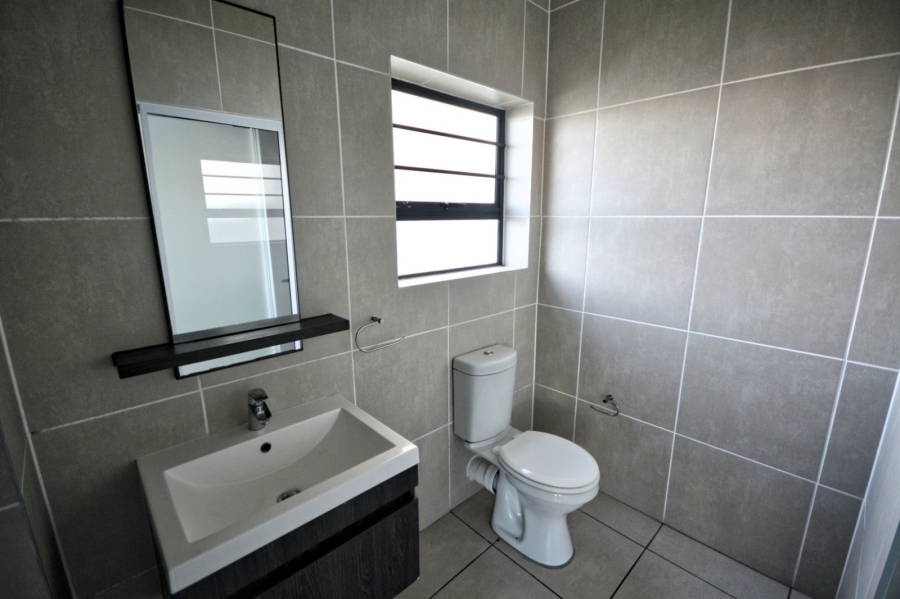 To Let 3 Bedroom Property for Rent in Sandown Western Cape